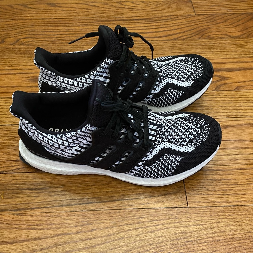 Adidas Ultraboost DNA Shoes Size 7 Womens